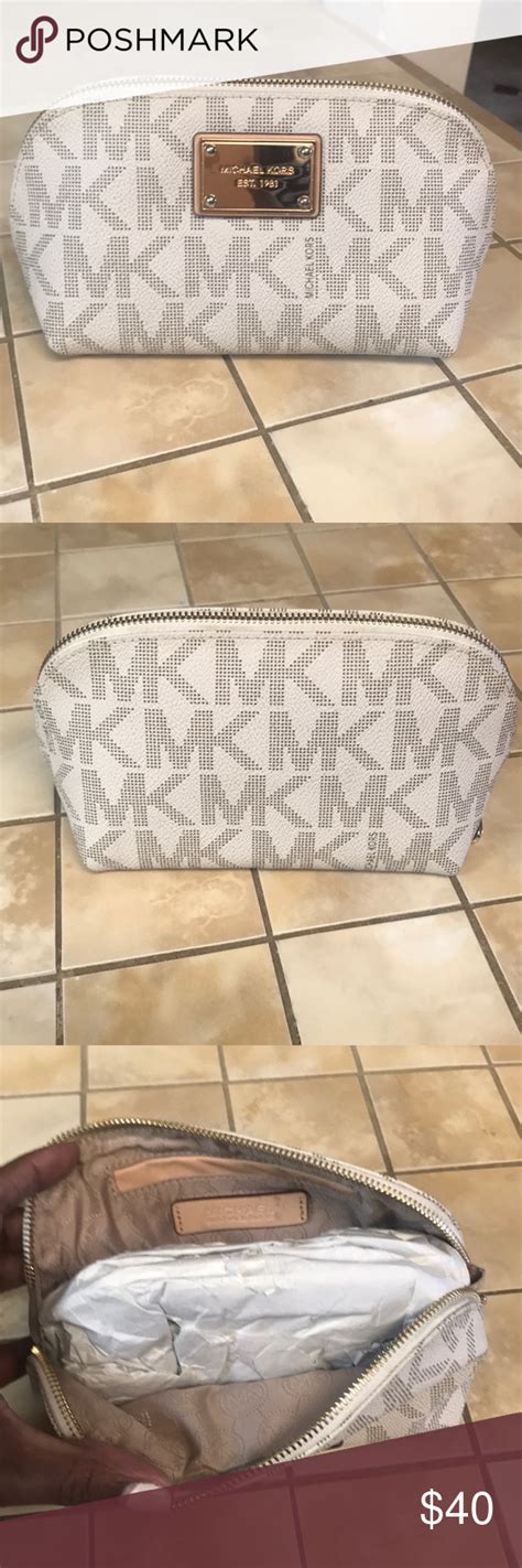 michael kors jet set cosmetic case|Amazon.com: Michael Kors Cosmetic Bag.